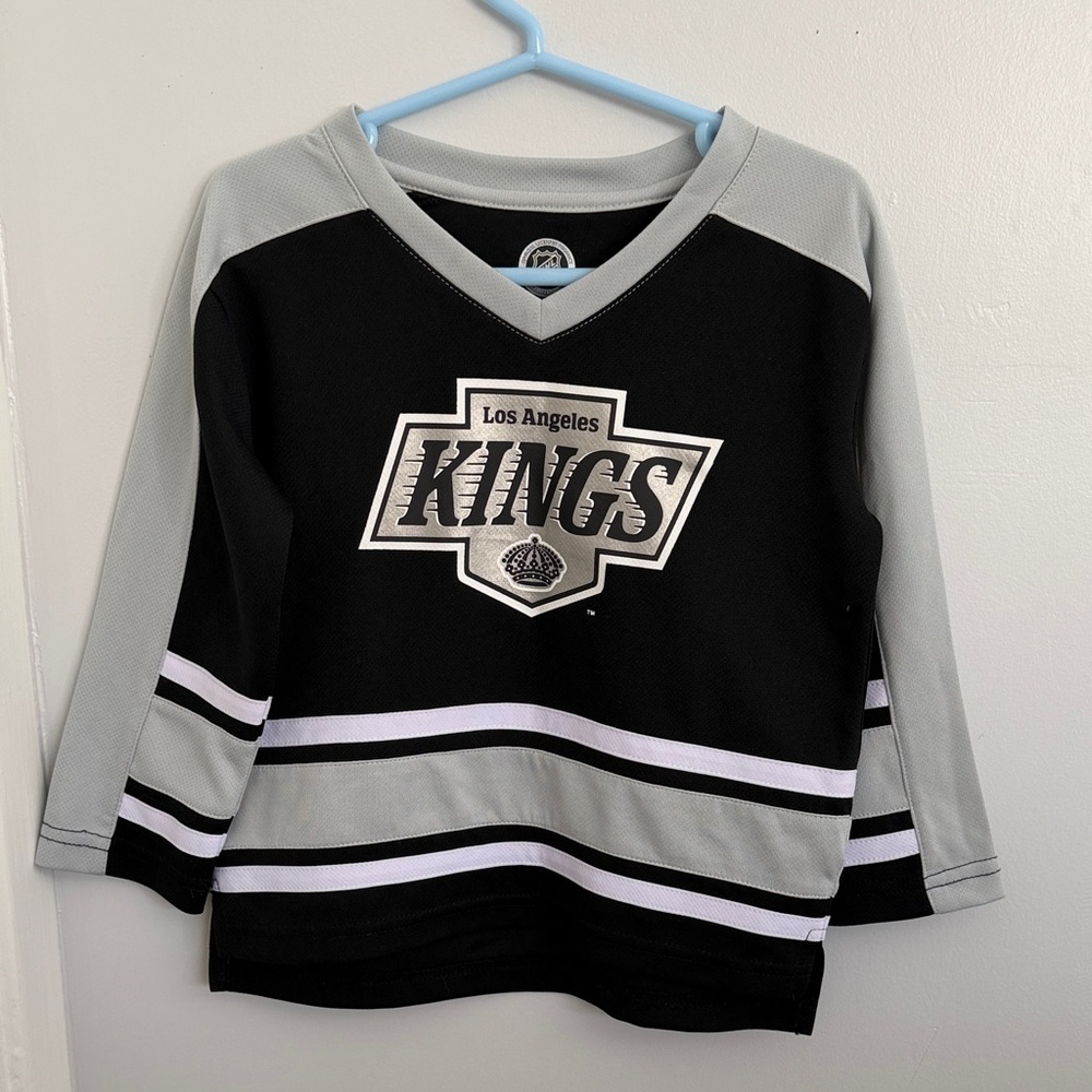 NHL Los Angeles Kings Kids Black and Gray Jersey size 2T